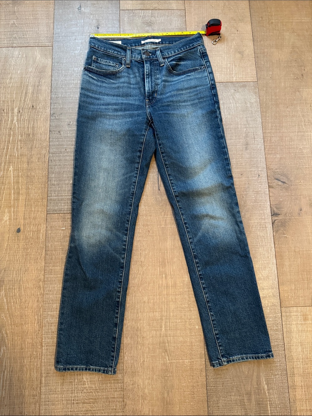 Levi's 724 Premium Women's High-Rise Straight Faded Blue Jeans Size 27 x 30 NWOT